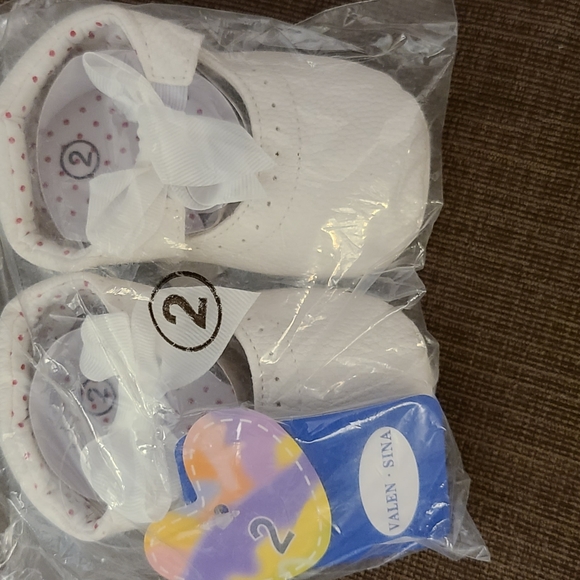 Infant size 2 shoes - Picture 1 of 2